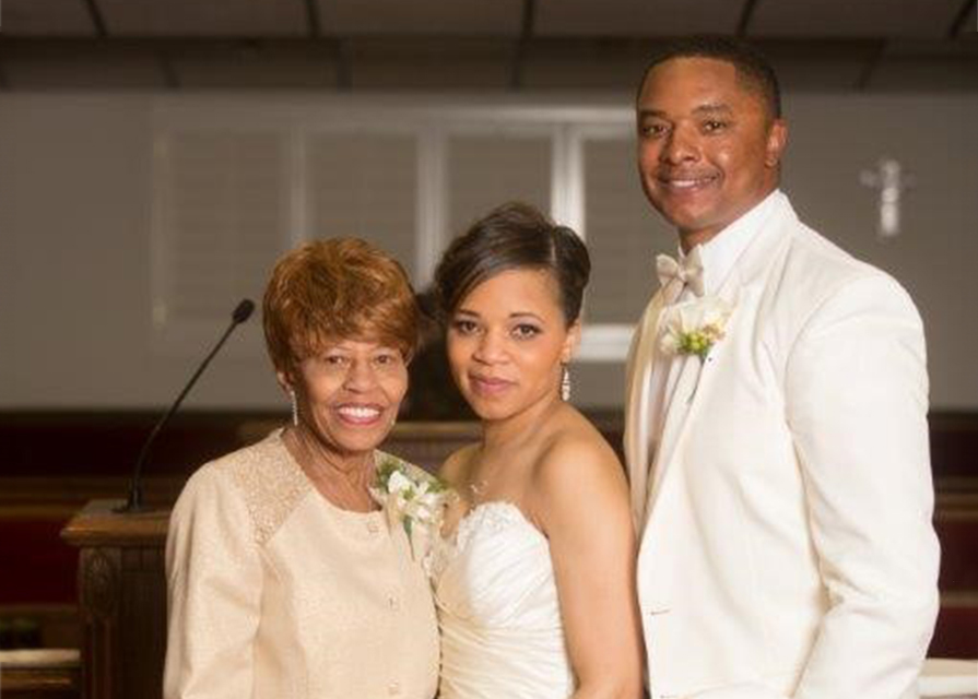 BCBSOK employee LaTreshia Roebuck poses with members of her family at church